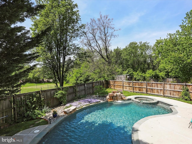 6852 Fielding Ct, Frederick, MD 21703 - view of pool featuring a fenced backyard and a pool with connected hot tub