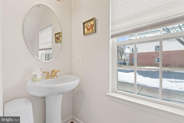 bathroom featuring sink