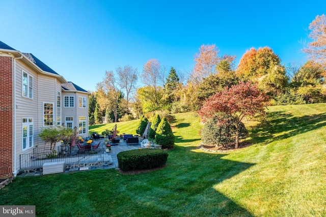 view of yard with a patio