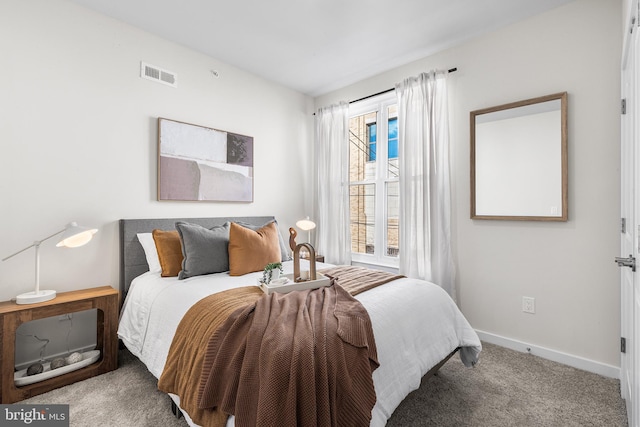 bedroom featuring carpet floors