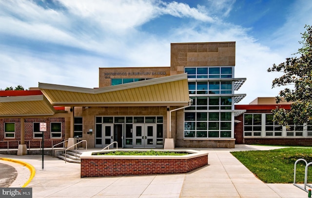 view of building exterior