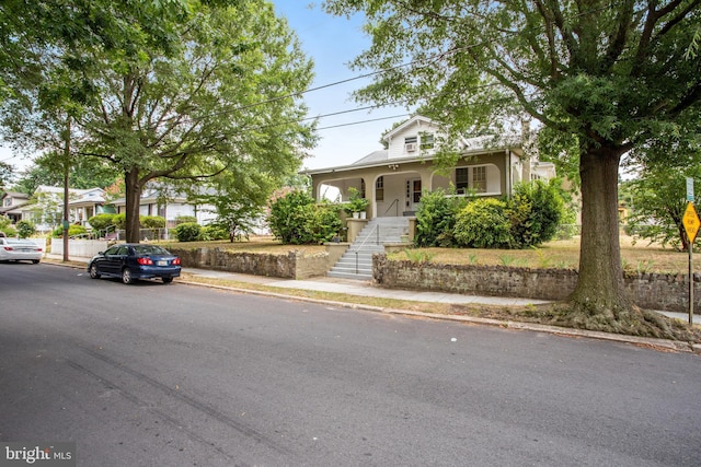 view of front of house featuring covered porch