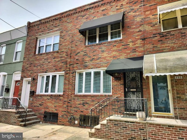 view of townhome / multi-family property