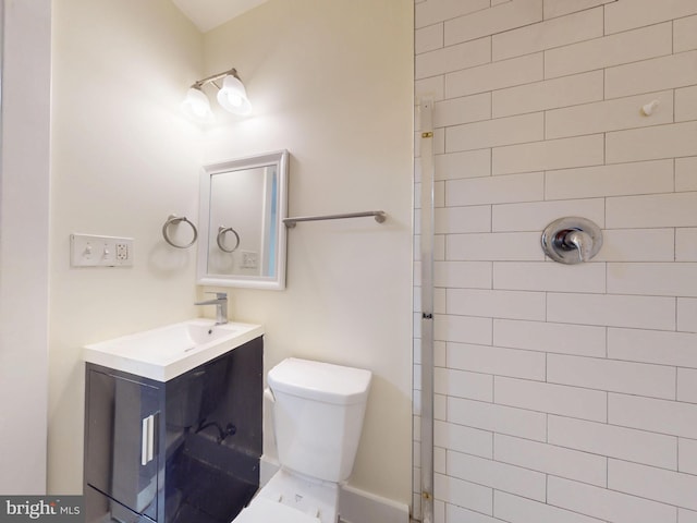 1821 T St NW, Washington, DC 20009 - bathroom featuring toilet, vanity, and tiled shower