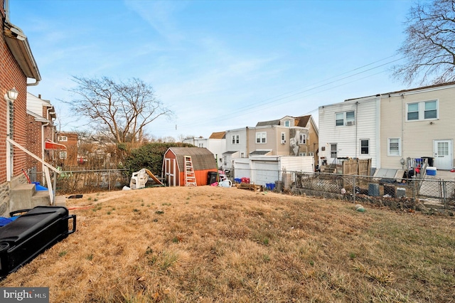 view of yard with a shed