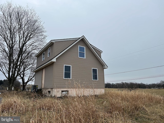 view of home's exterior