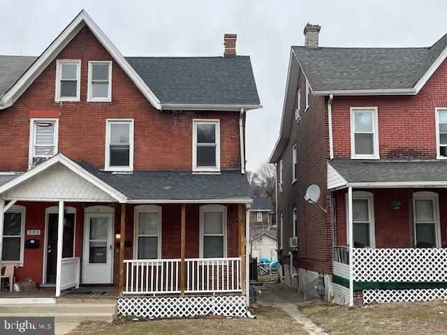 view of front of property with covered porch