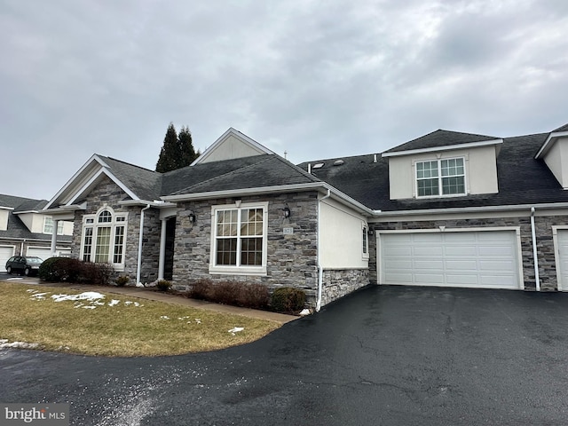 view of front of house with a front lawn