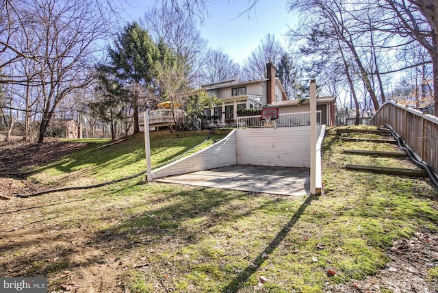 view of yard with a patio