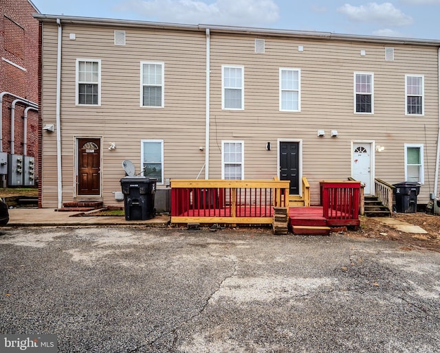 view of front facade with a deck