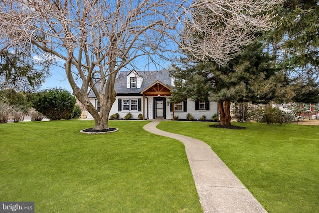 view of front of house with a front yard