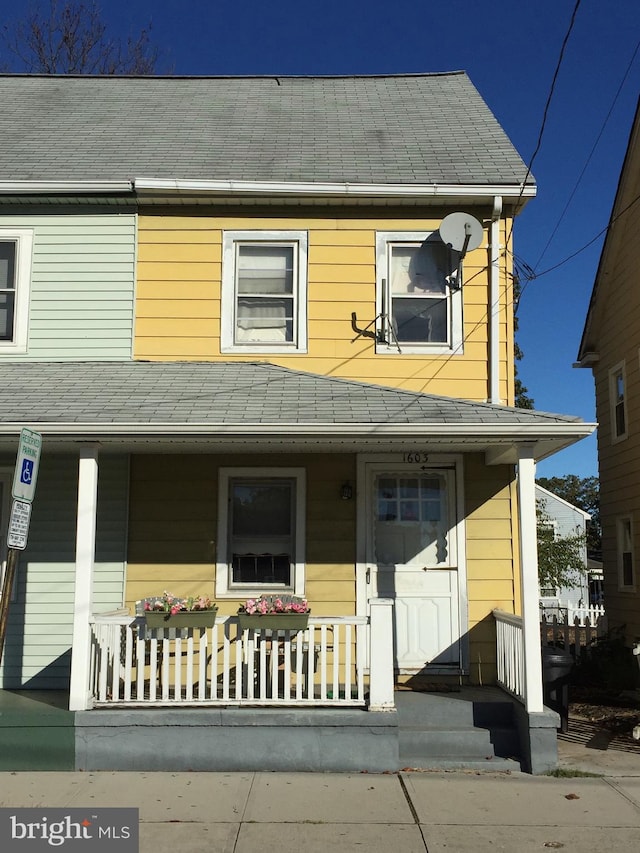 view of front of home with covered porch