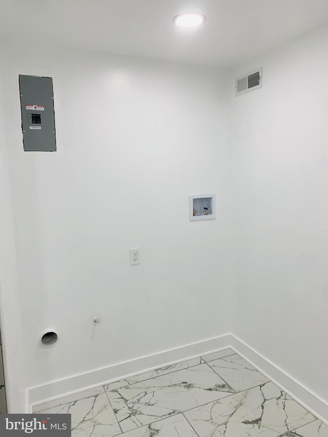 clothes washing area with washer hookup