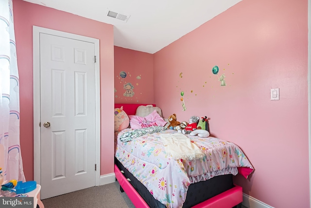 bedroom featuring carpet flooring