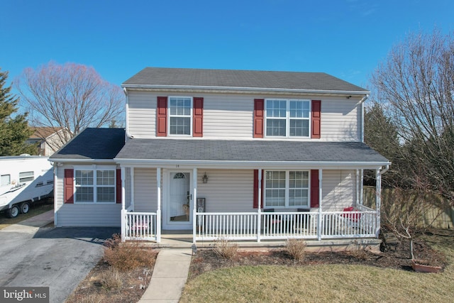 view of front of property featuring a porch