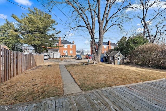 view of yard with a shed