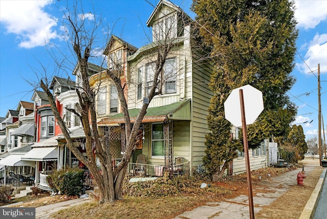 view of front of house