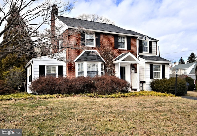 view of front of house with a front yard