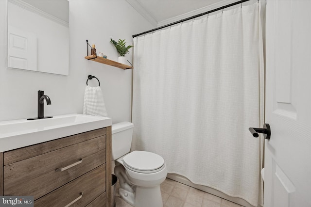 178 Elephant Rd Unit B21, Dublin, PA 18917 - bathroom featuring crown molding, toilet, vanity, and a shower with shower curtain