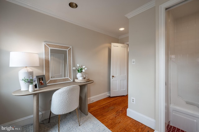 office with crown molding, light wood finished floors, baseboards, and recessed lighting