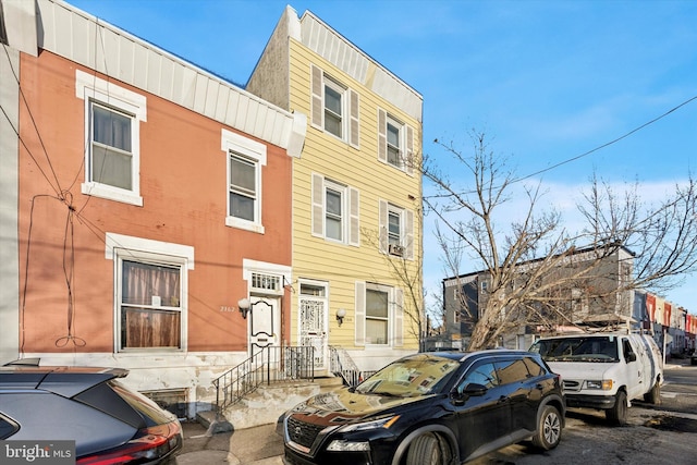 Listing photo 3 for 2166 N Lambert St, Philadelphia PA 19121