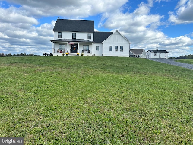 view of front of property with a front lawn