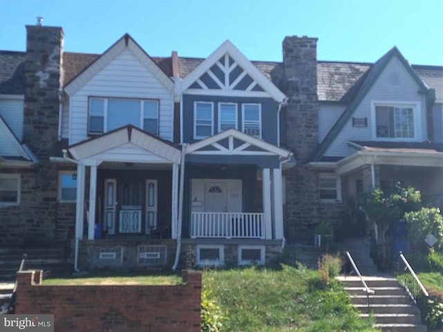 view of front of house featuring covered porch