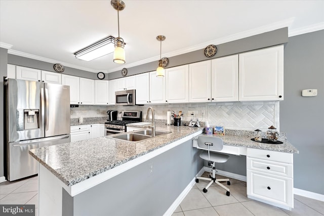 kitchen with crown molding, white cabinetry, hanging light fixtures, stainless steel appliances, and kitchen peninsula