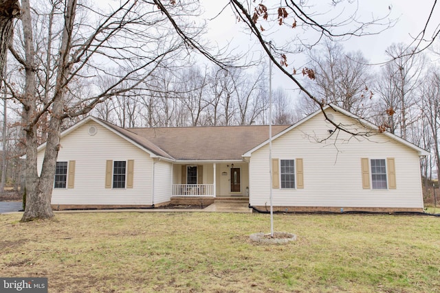 view of front facade featuring a front yard and a porch