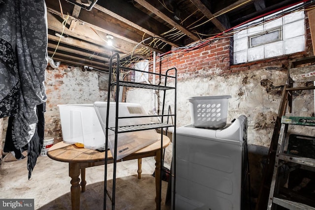 basement featuring separate washer and dryer