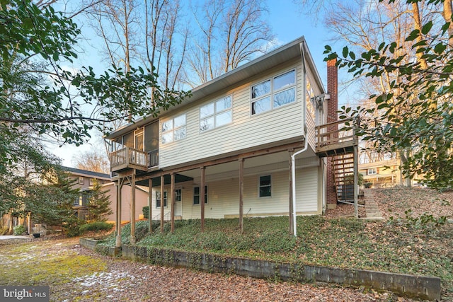 view of front facade featuring a deck