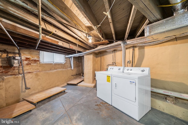 basement featuring washing machine and dryer