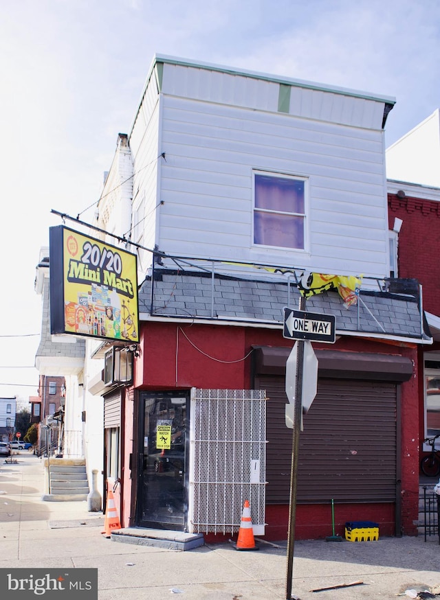 view of building exterior