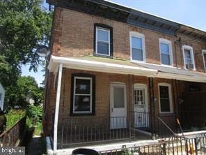 view of front facade featuring covered porch