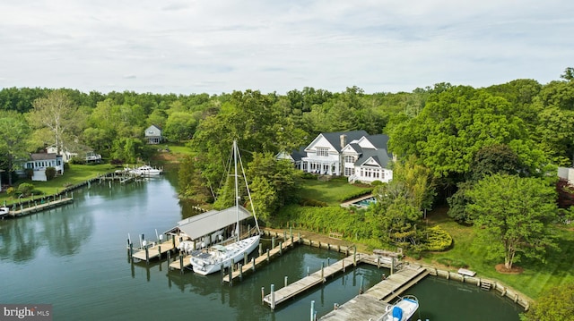 948 Melvin Rd, Annapolis, MD 21403 - aerial view of property and surrounding area featuring a large body of water and a heavily wooded area