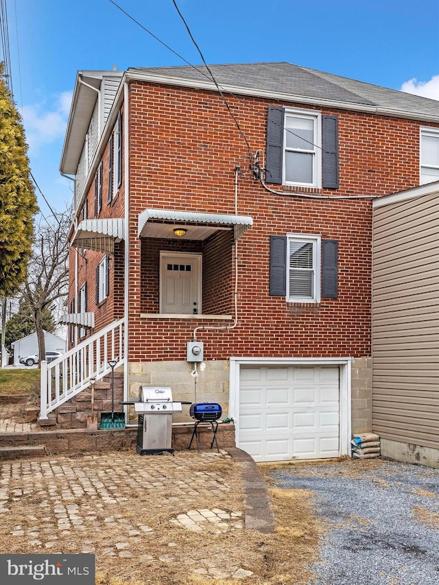 view of front of house with a garage