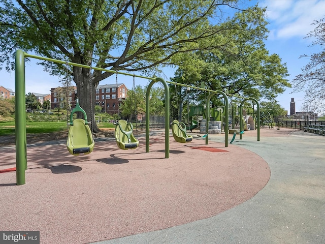 3137 18th St NE, Washington, DC 20018 - communal playground featuring a sink