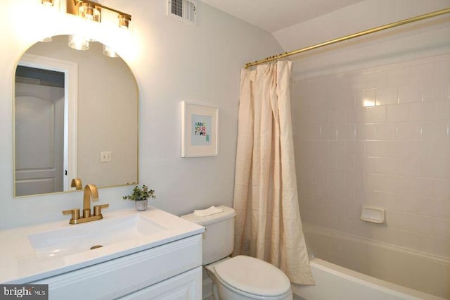 full bath featuring vanity, toilet, visible vents, and shower / tub combo with curtain