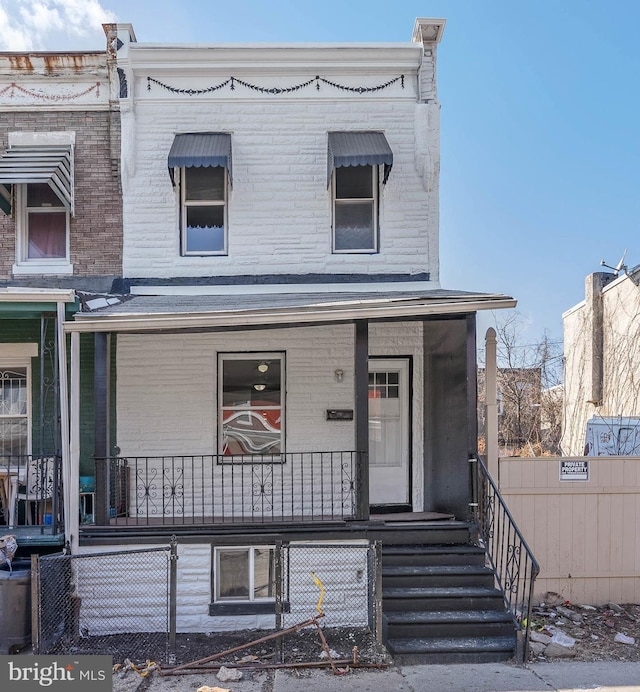 view of front of house with covered porch