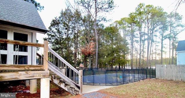 view of swimming pool