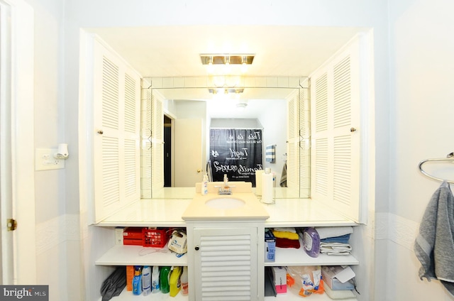 bathroom featuring vanity