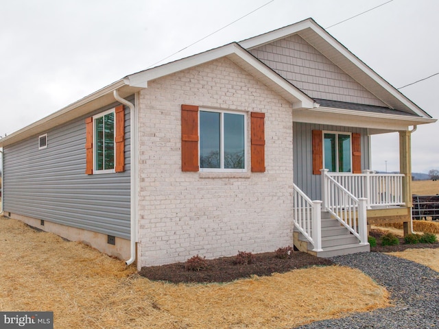 view of front of house with covered porch