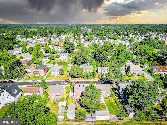 birds eye view of property featuring a residential view