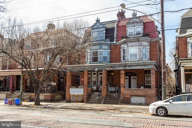 view of front facade with a porch