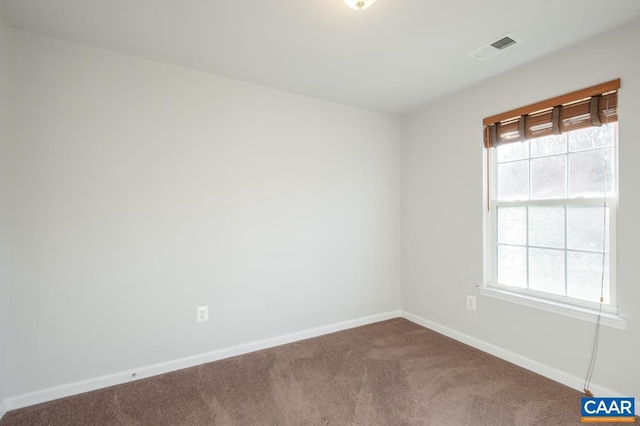 view of carpeted spare room