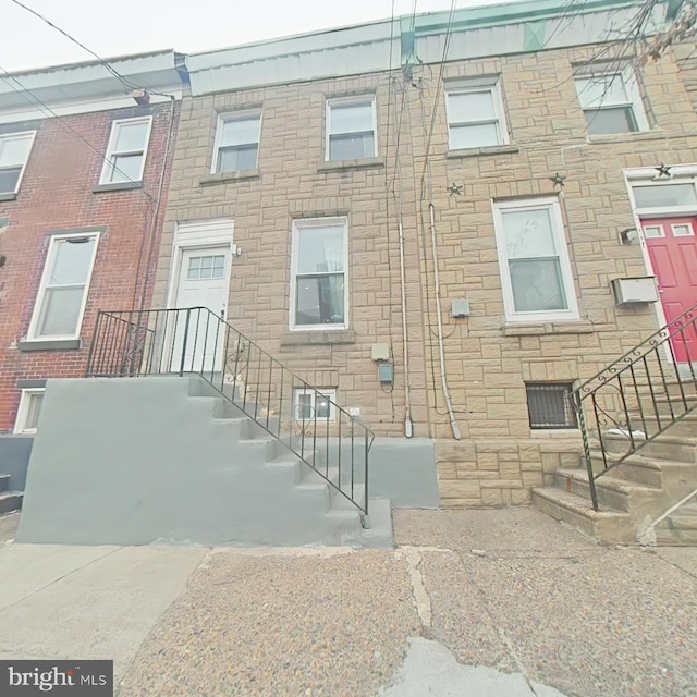 2659 Braddock St, Philadelphia PA, 19125, 3 bedrooms, 2 baths townhouse for sale