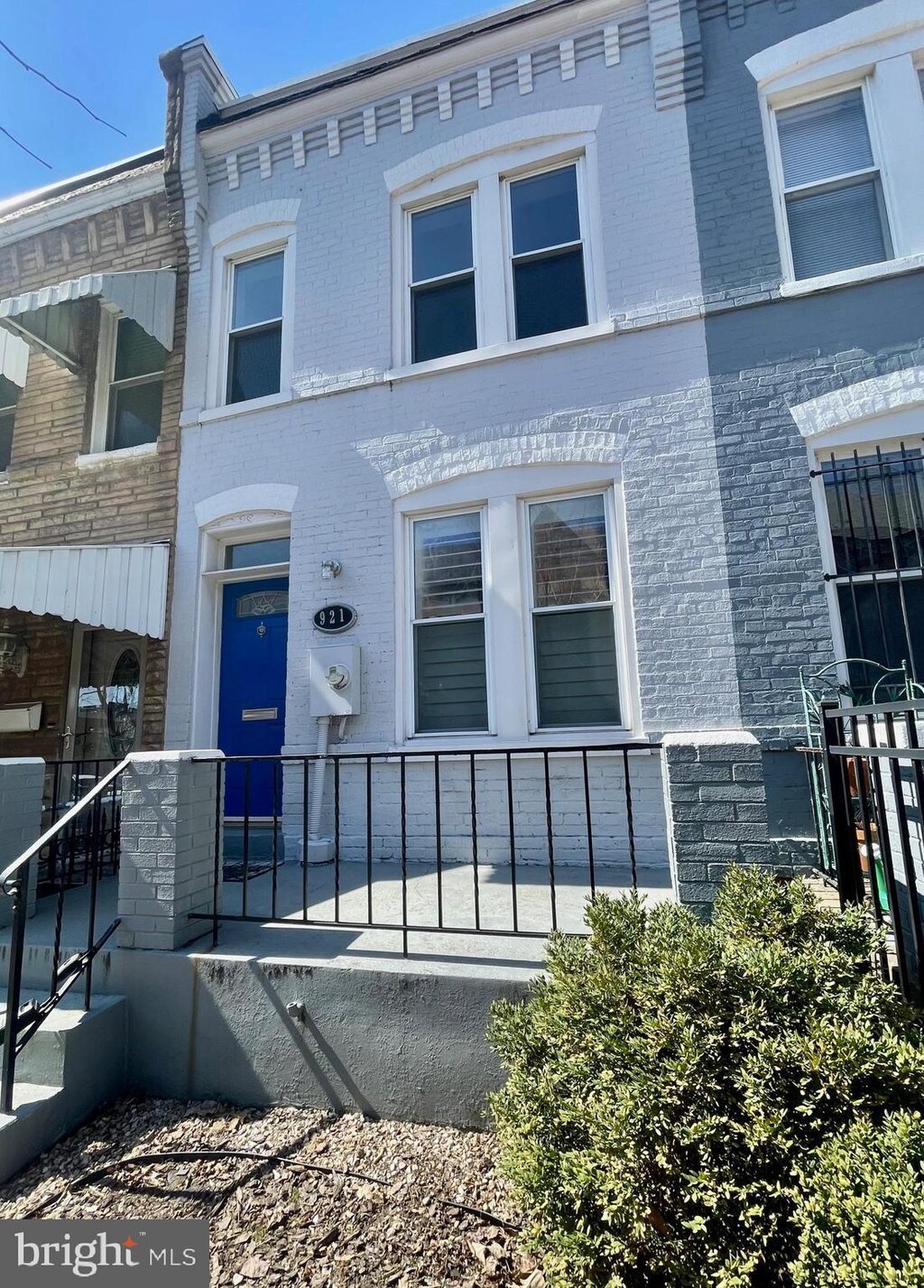 multi unit property featuring brick siding