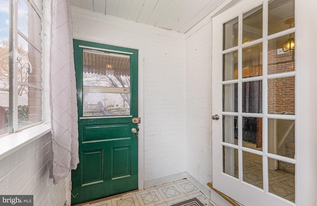 entrance to property with covered porch