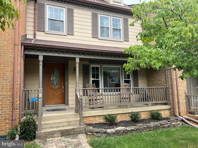 view of front of house featuring covered porch