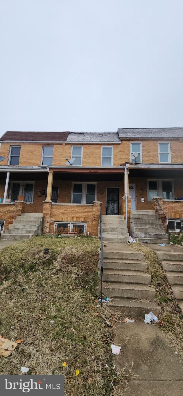 view of townhome / multi-family property